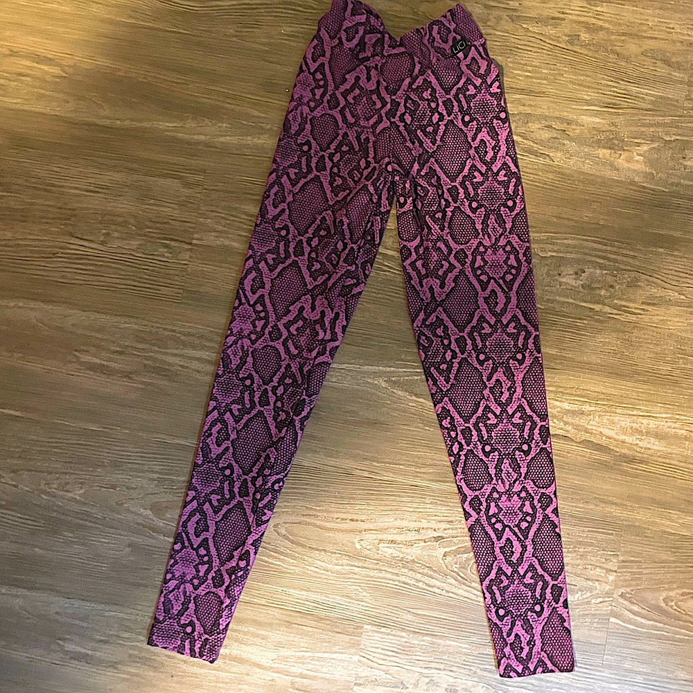 Lici fit purple leggings size small